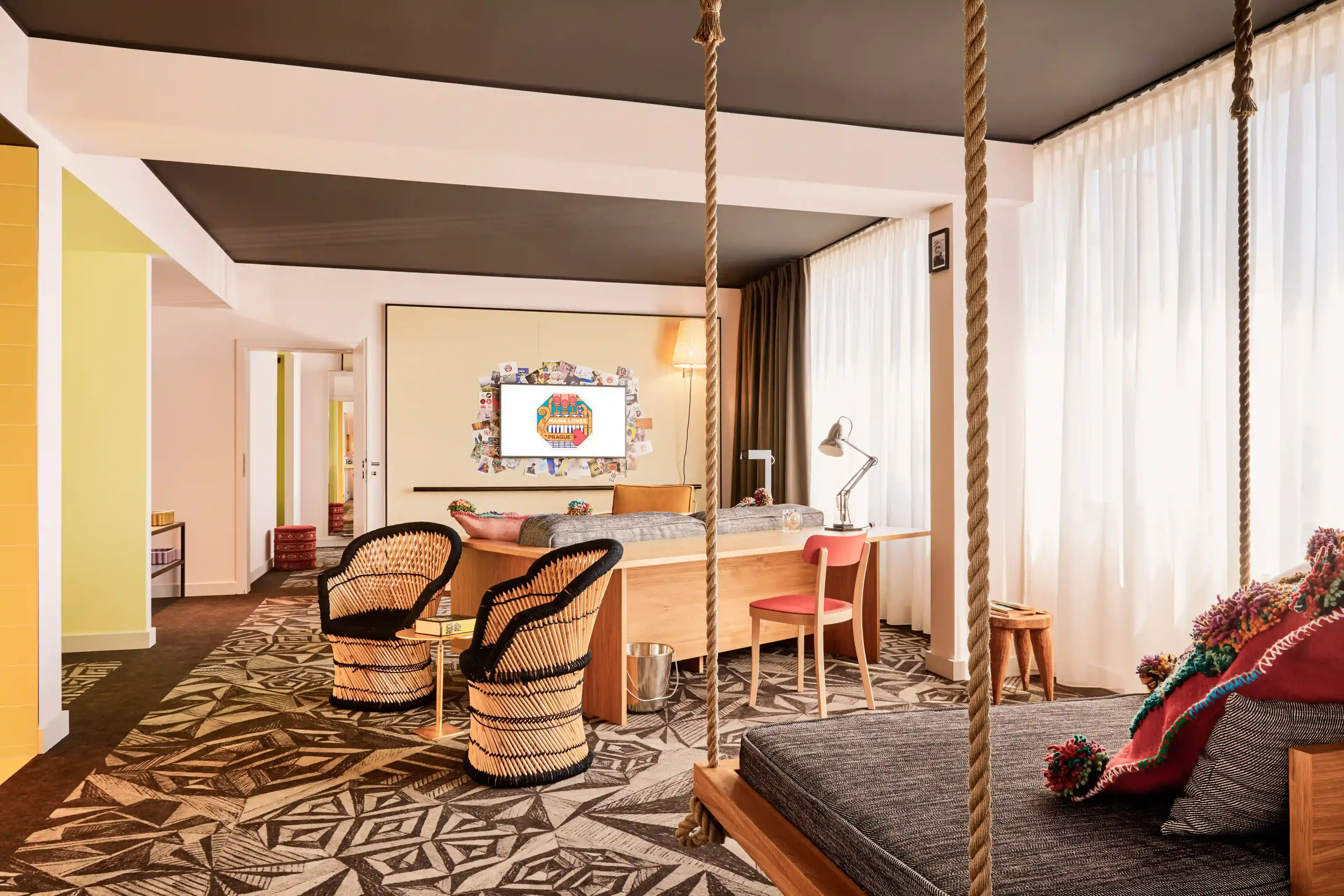 list_view.hotel_image_alt